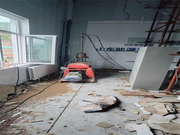 广河地基基础下沉墙体裂缝加固注浆顶升施工